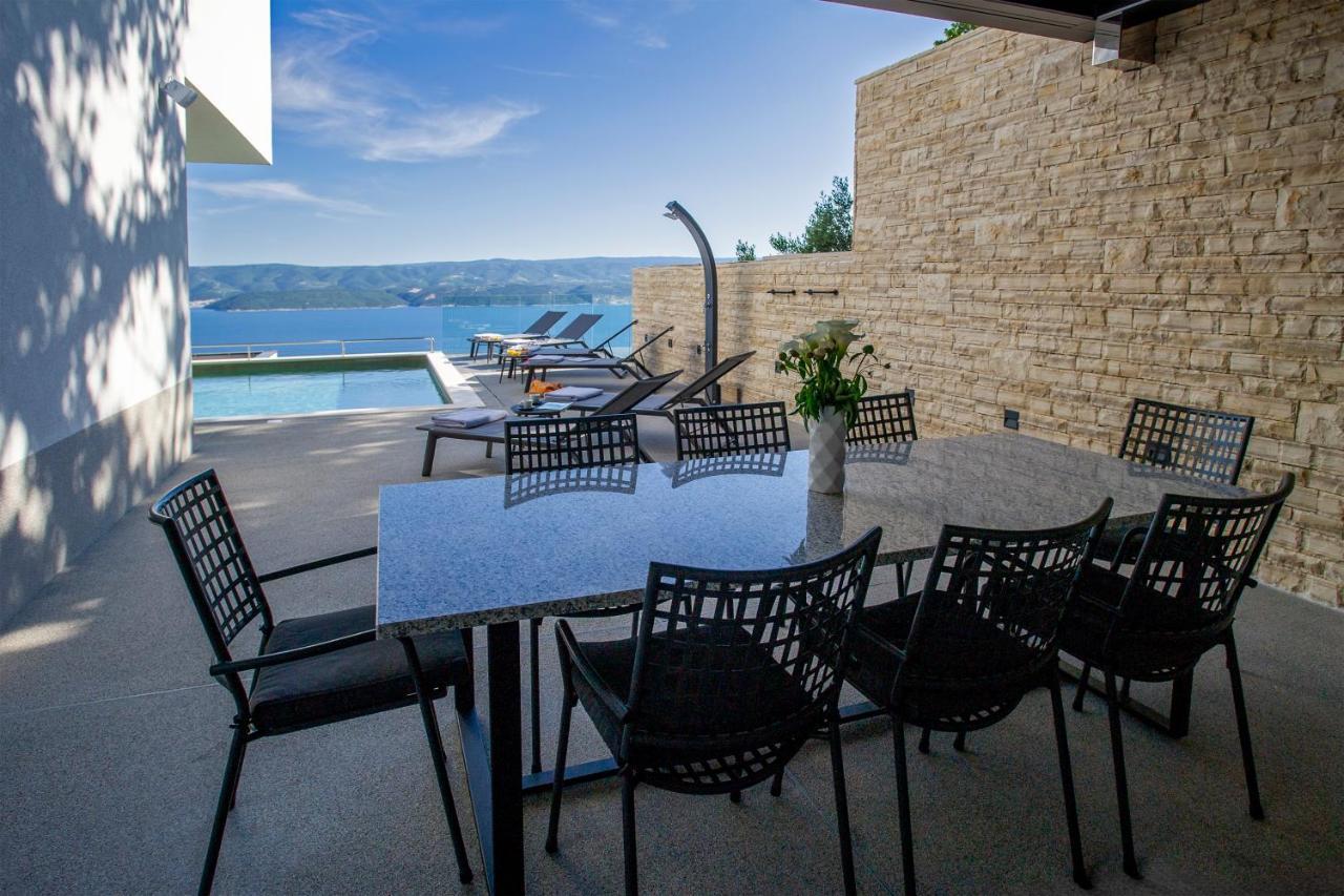 Villa Dispet With Heated Pool, Jacuzzi, Sauna And Cinema Целина Экстерьер фото