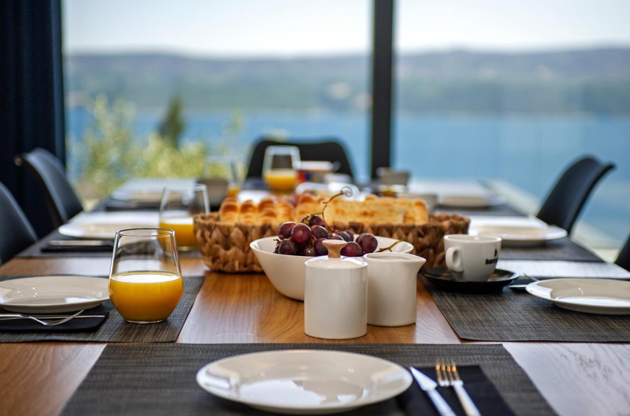 Villa Dispet With Heated Pool, Jacuzzi, Sauna And Cinema Целина Экстерьер фото