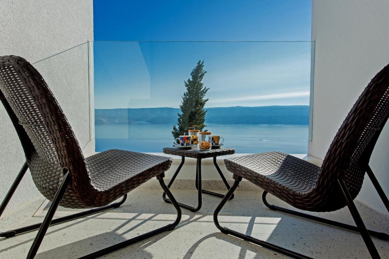 Villa Dispet With Heated Pool, Jacuzzi, Sauna And Cinema Целина Экстерьер фото